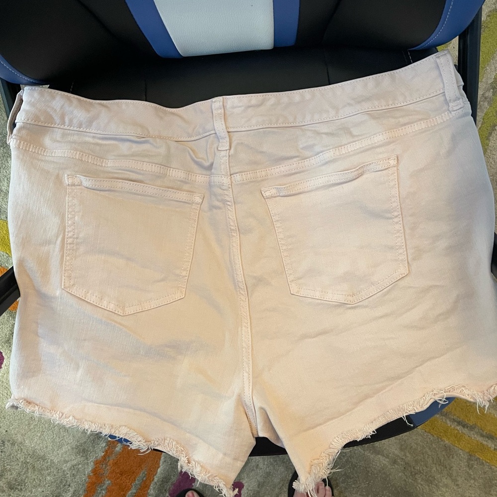 Torrid blush shorts feel the fit - Picture 2 of 5